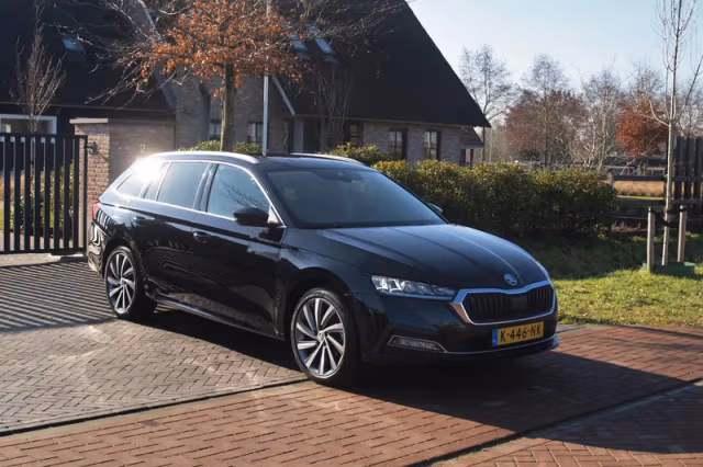 Škoda Octavia (2021) thumbnail 6