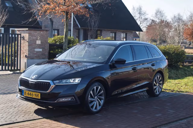 Škoda Octavia (2021) thumbnail 8