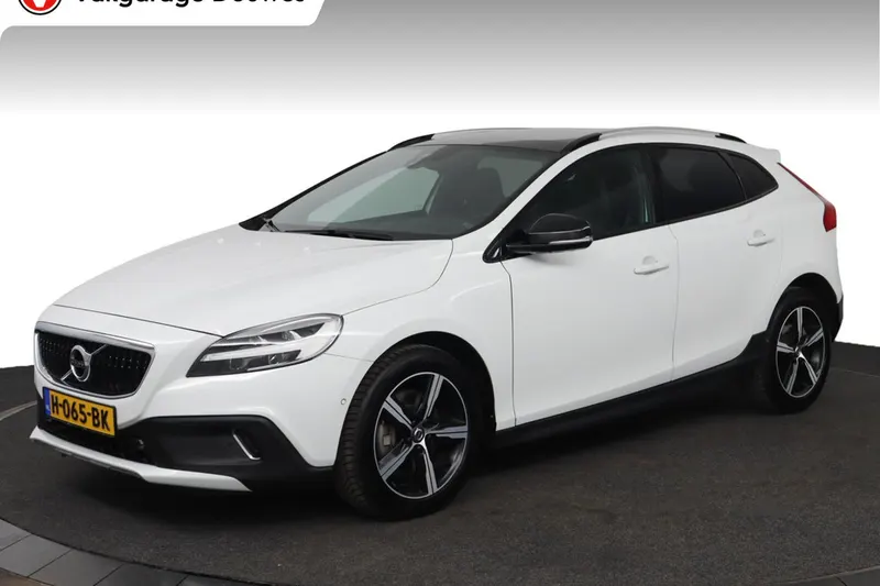 Volvo V40 (2020)