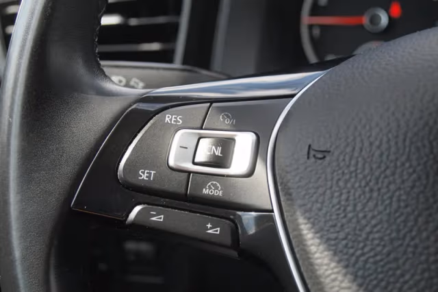 Volkswagen Polo (2019) thumbnail 12