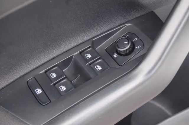 Volkswagen Polo (2019) thumbnail 19