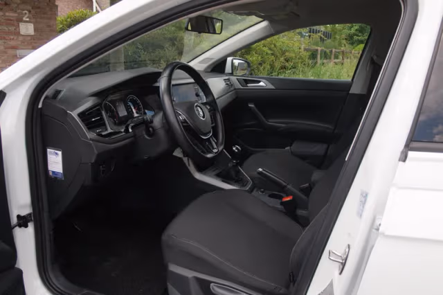Volkswagen Polo (2019) thumbnail 3