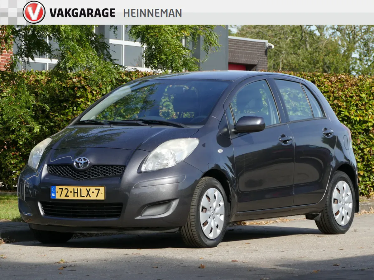 Toyota Yaris (2009) — foto 1