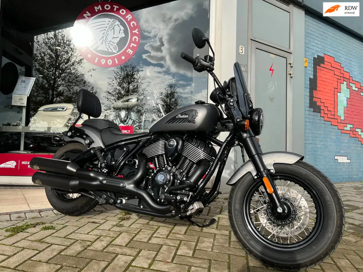 Indian Motorcycle Chief Bobber Dark Horse (2023) — foto 1