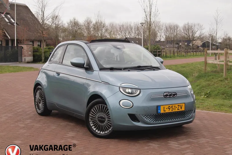 Fiat 500C (2021)