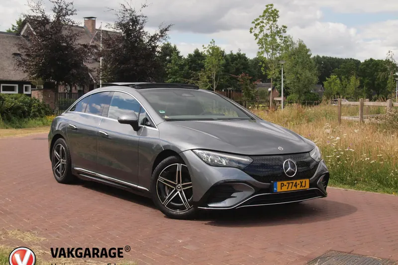 Mercedes-Benz EQE (2022)