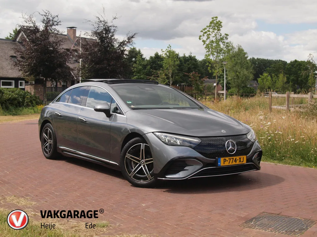 Mercedes-Benz EQE (2022) — foto 1
