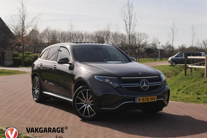 Mercedes-Benz EQC (2020)