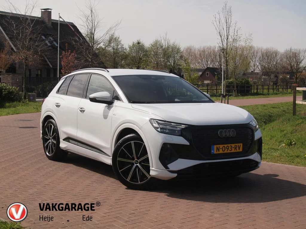 Audi Q4 e-tron (2021) — foto 1