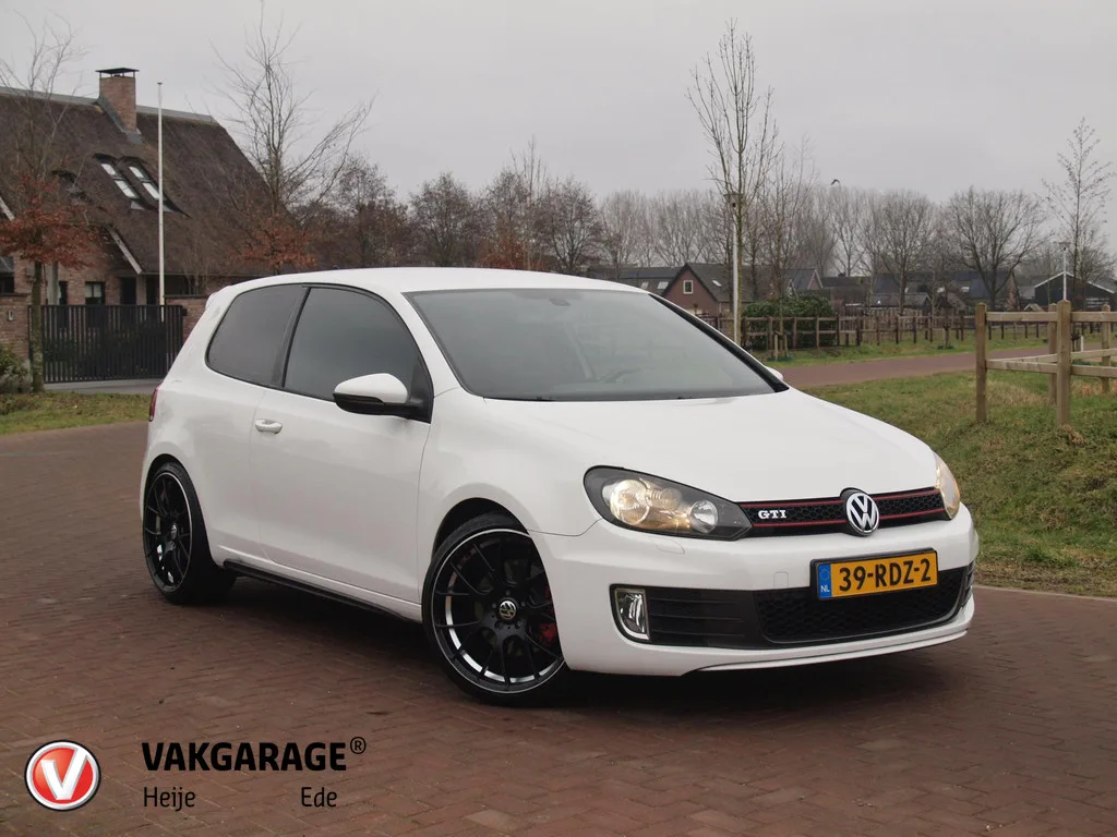 Volkswagen Golf (2011) — foto 1