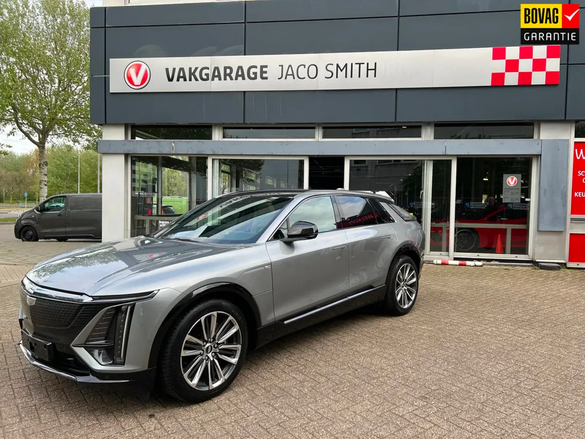 Cadillac LYRIQ Sport (2024) — foto 1