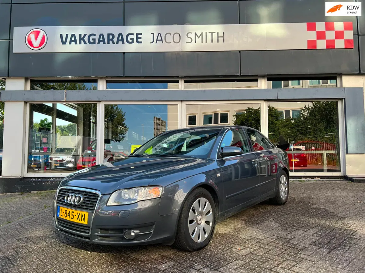 Audi A4 2.0 Q AUT (2005) — foto 1