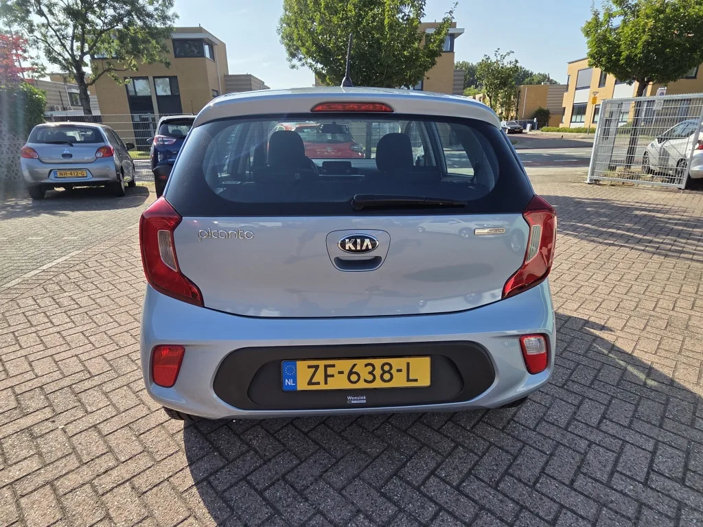 Kia Picanto (2019) — foto 1