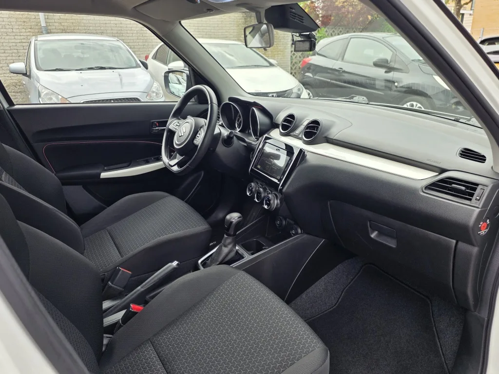 Suzuki Swift (2018) — foto 1