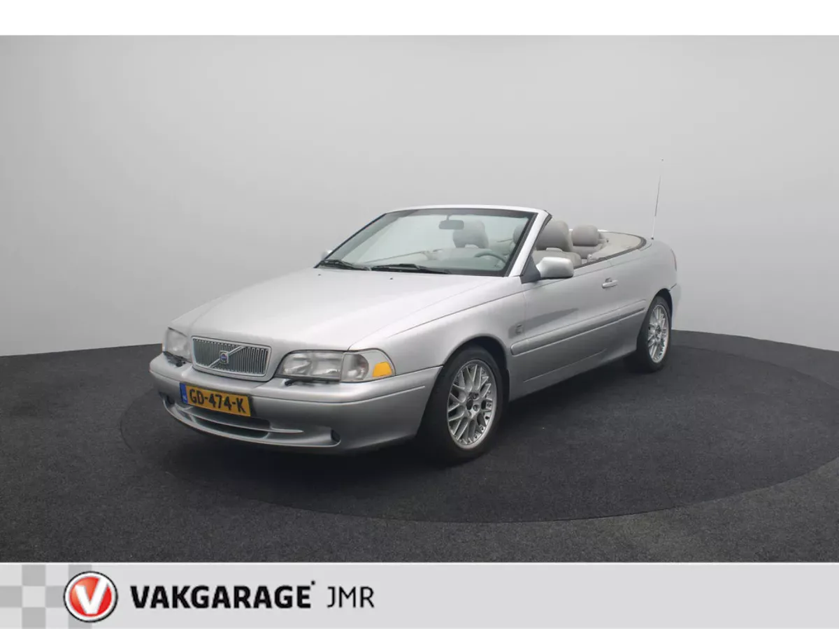Volvo C70 (2000) — foto 1