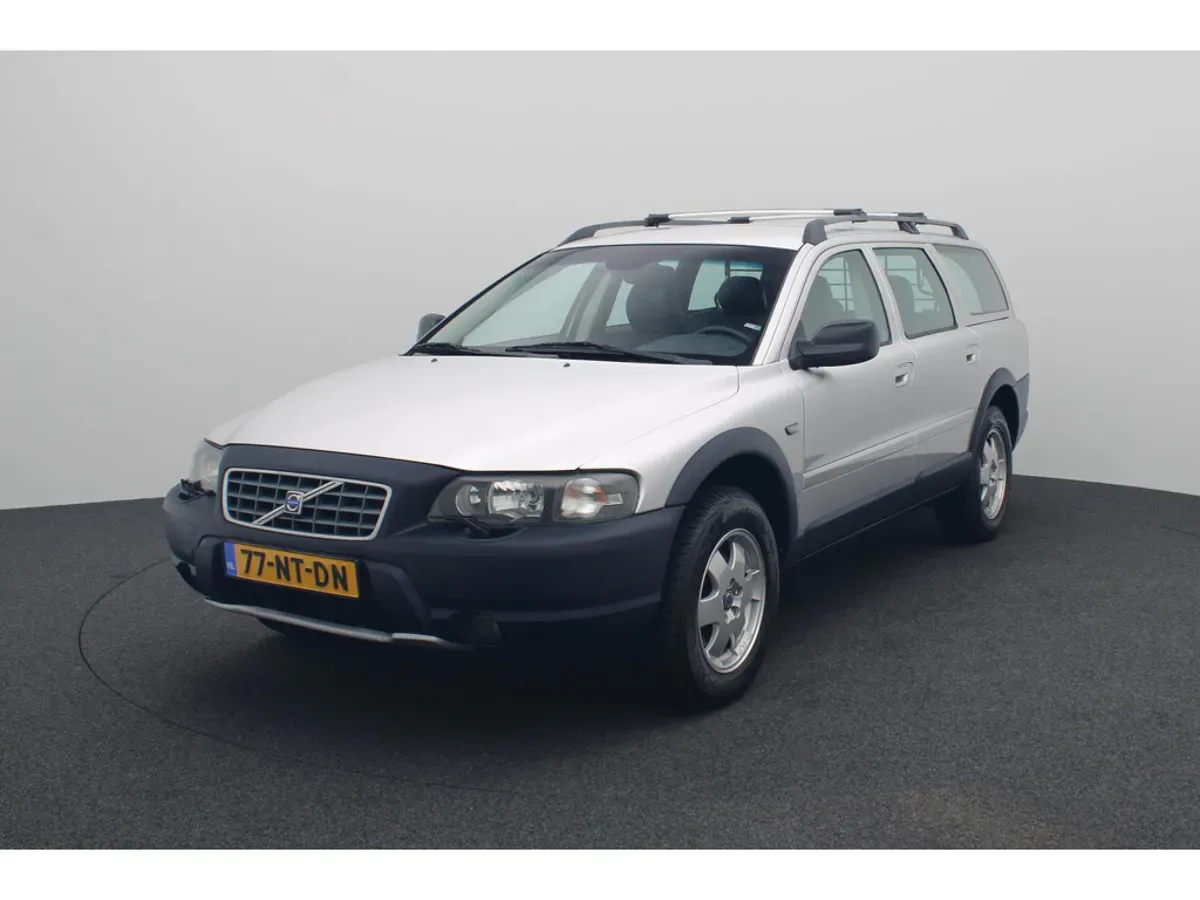 Volvo XC70 (2004) — foto 1
