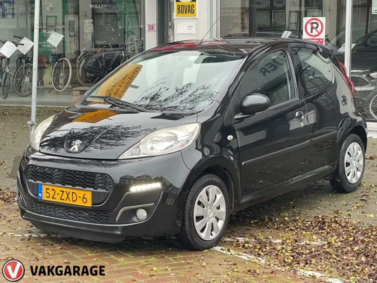 Peugeot 107 (2013) — foto 1