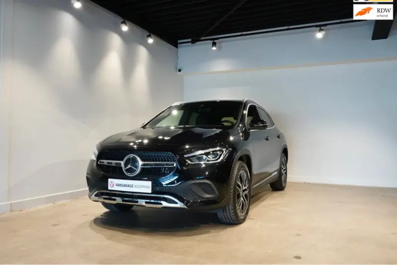 Mercedes-Benz GLA (2021)