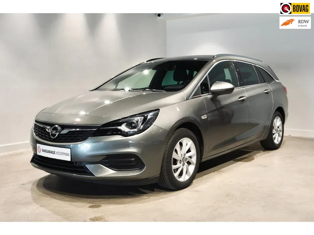 Opel Astra (2020) — foto 1