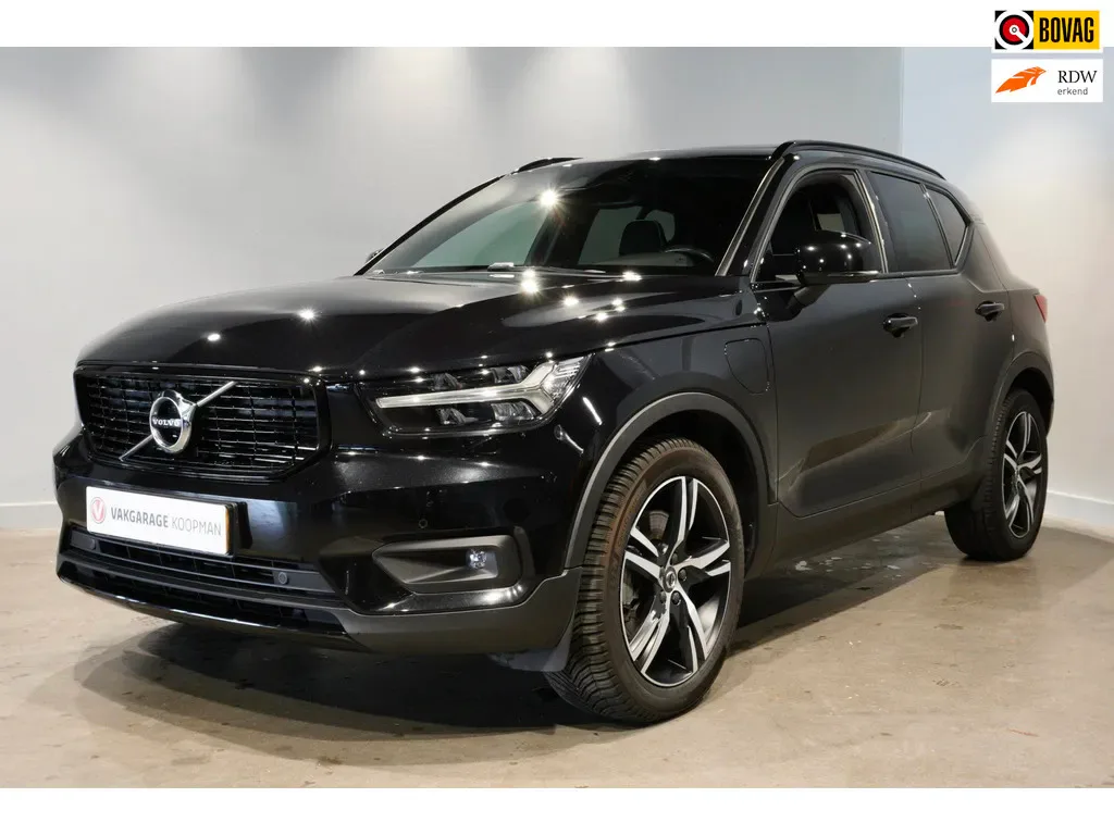 Volvo XC40 (2021) — foto 1