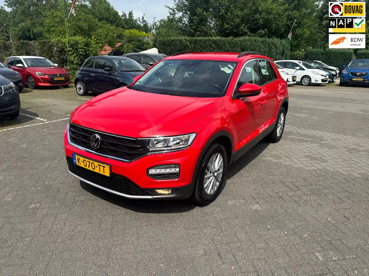 Volkswagen T-Roc (2021) — foto 1