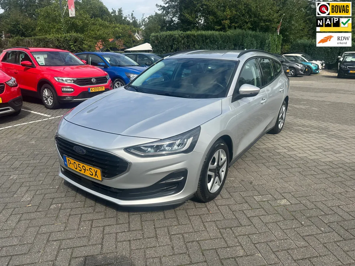 Ford Focus (2022) — foto 1