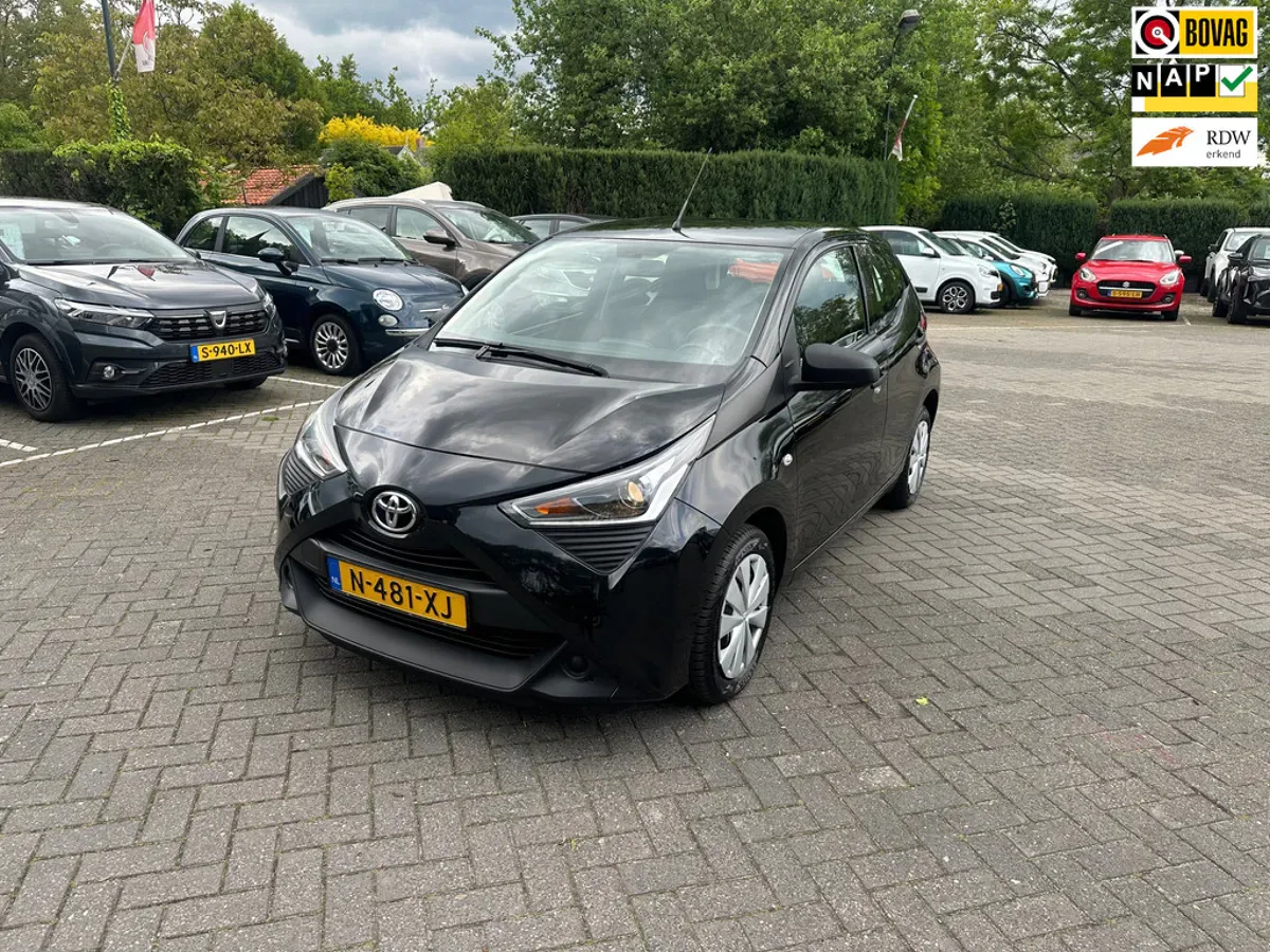 Toyota Aygo (2022) — foto 1