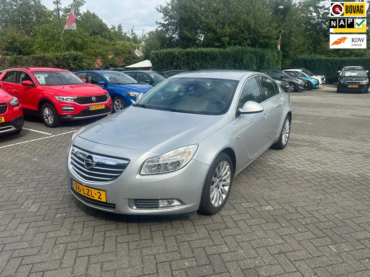 Opel Insignia (2010) — foto 1