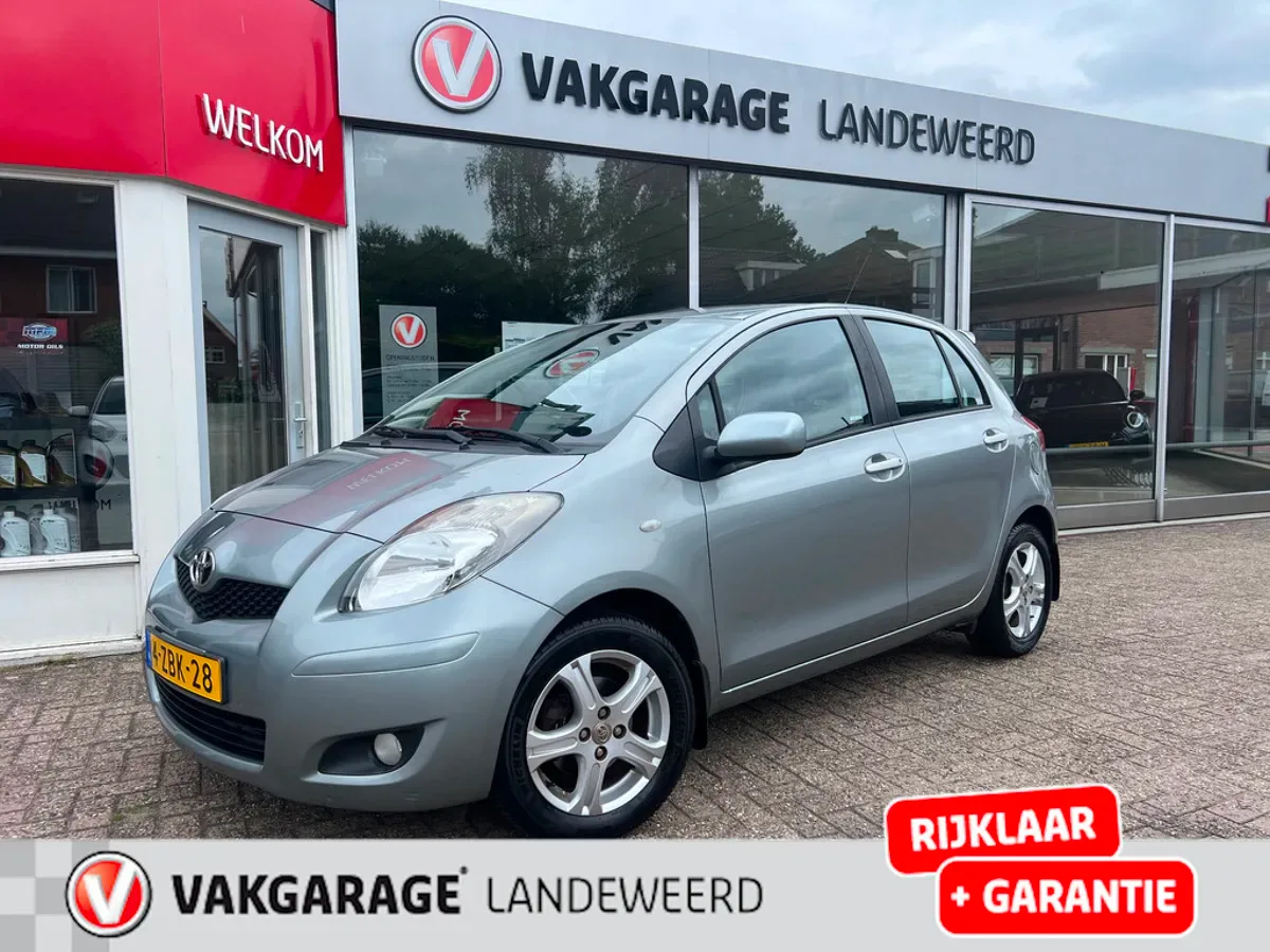 Toyota Yaris (2011) — foto 1