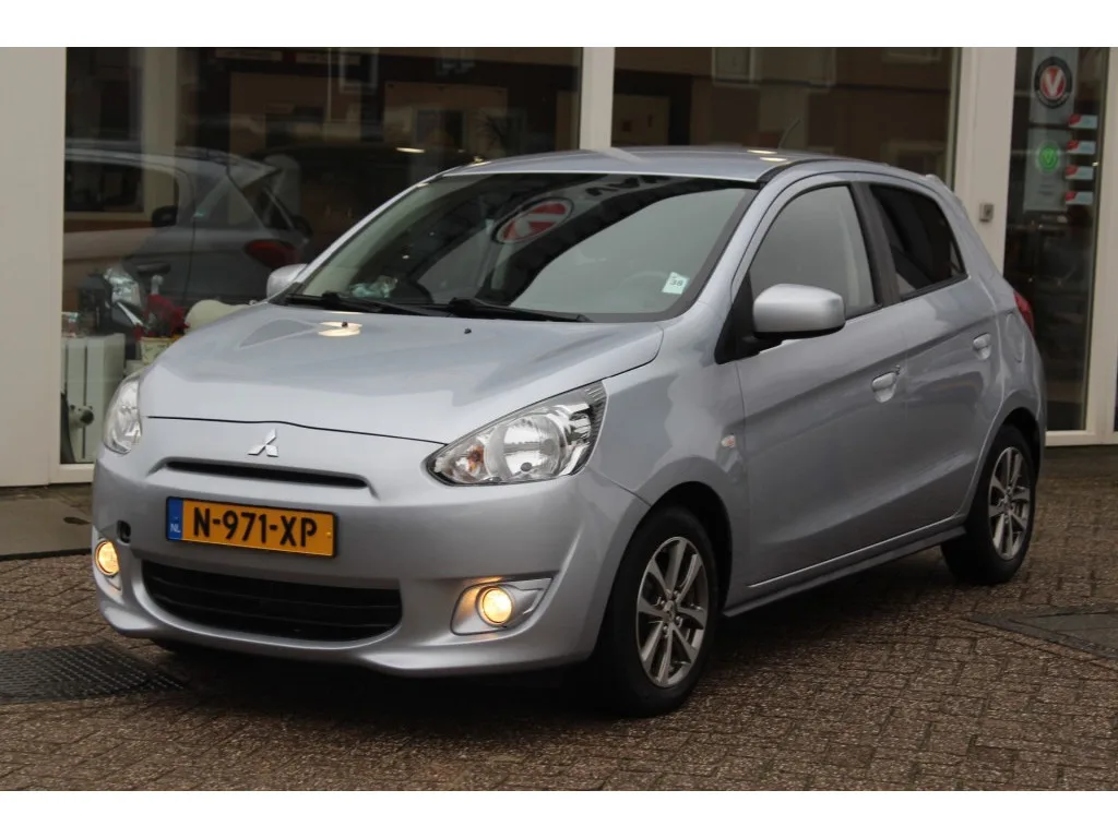 Mitsubishi Space Star (2015) — foto 1