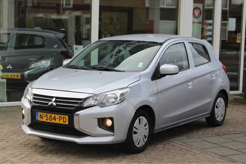Mitsubishi Space Star (2021)