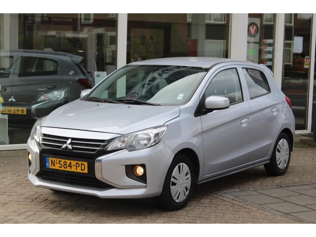 Mitsubishi Space Star (2021) — foto 1