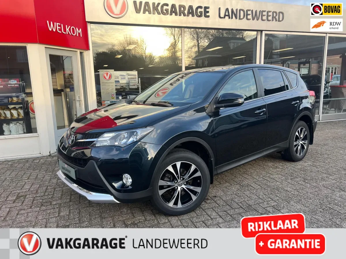 Toyota RAV4 (2015) — foto 1