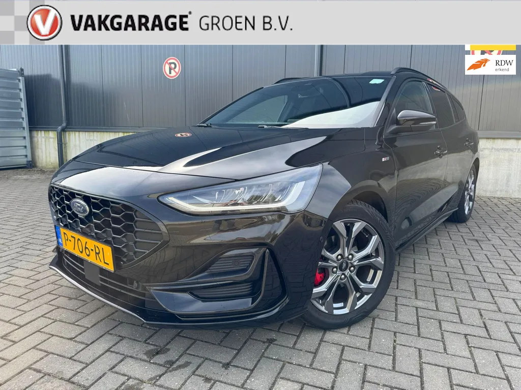 Ford Focus (2022) — foto 1