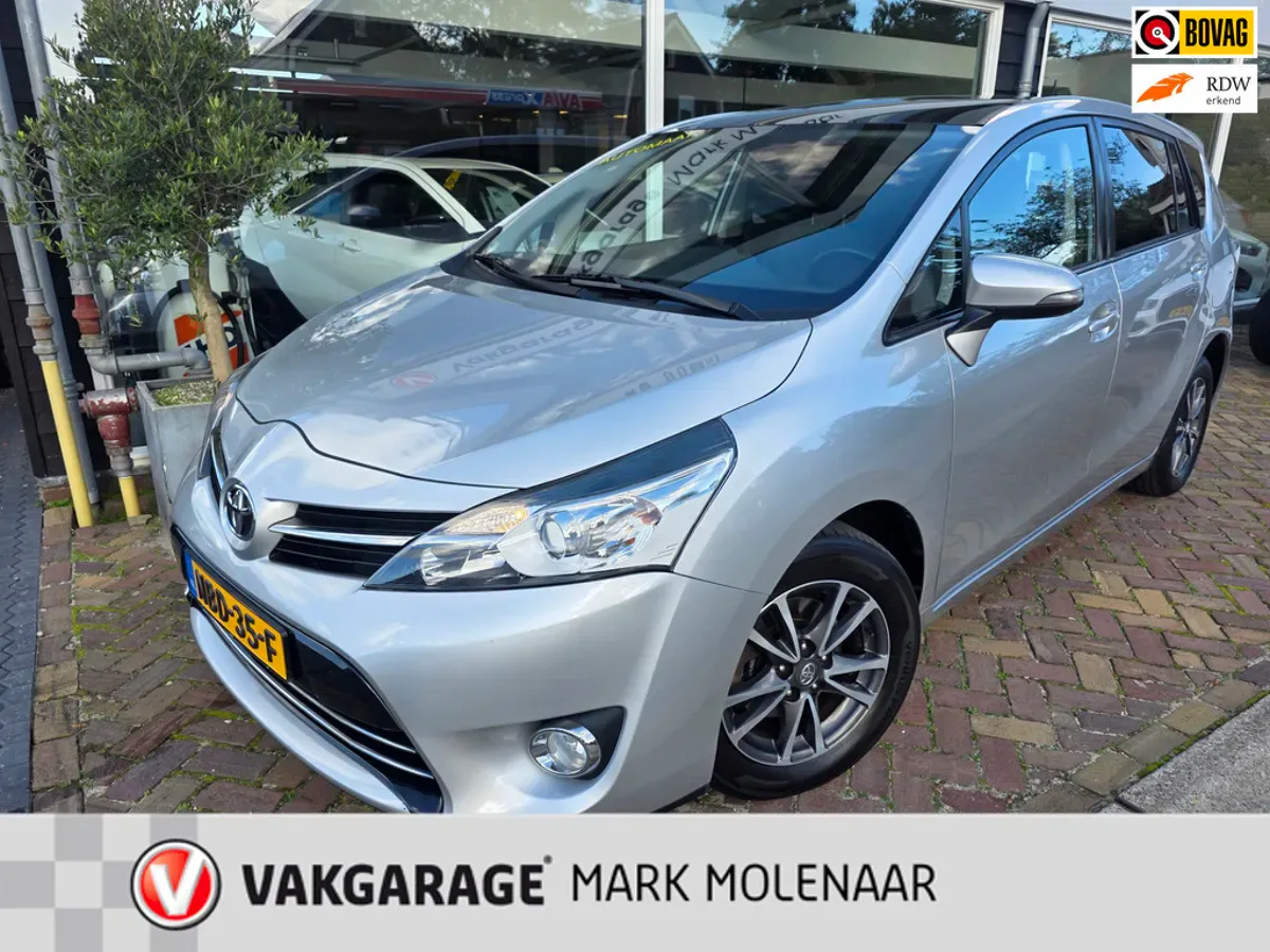 Toyota Verso (2013) — foto 1