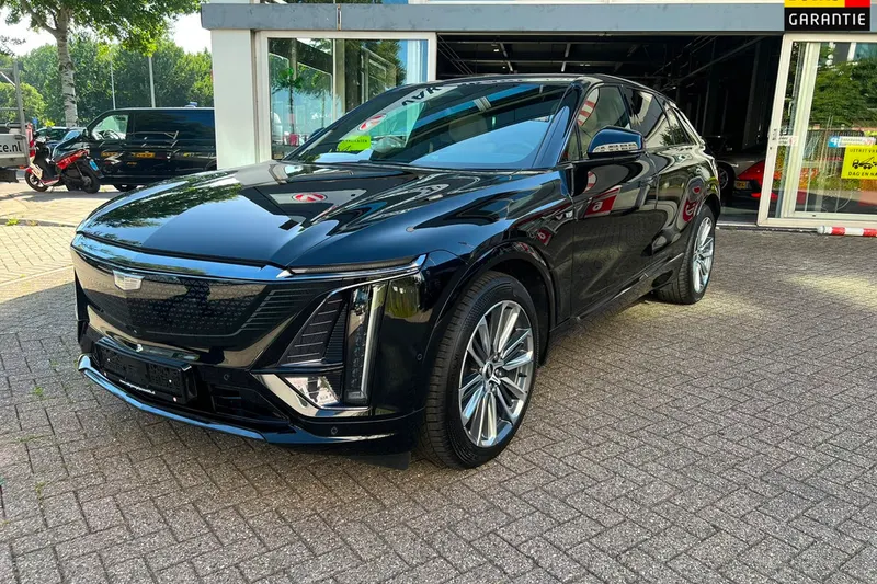 Cadillac LYRIQ (2024)