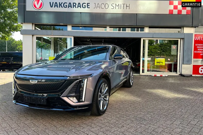 Cadillac LYRIQ (2024)