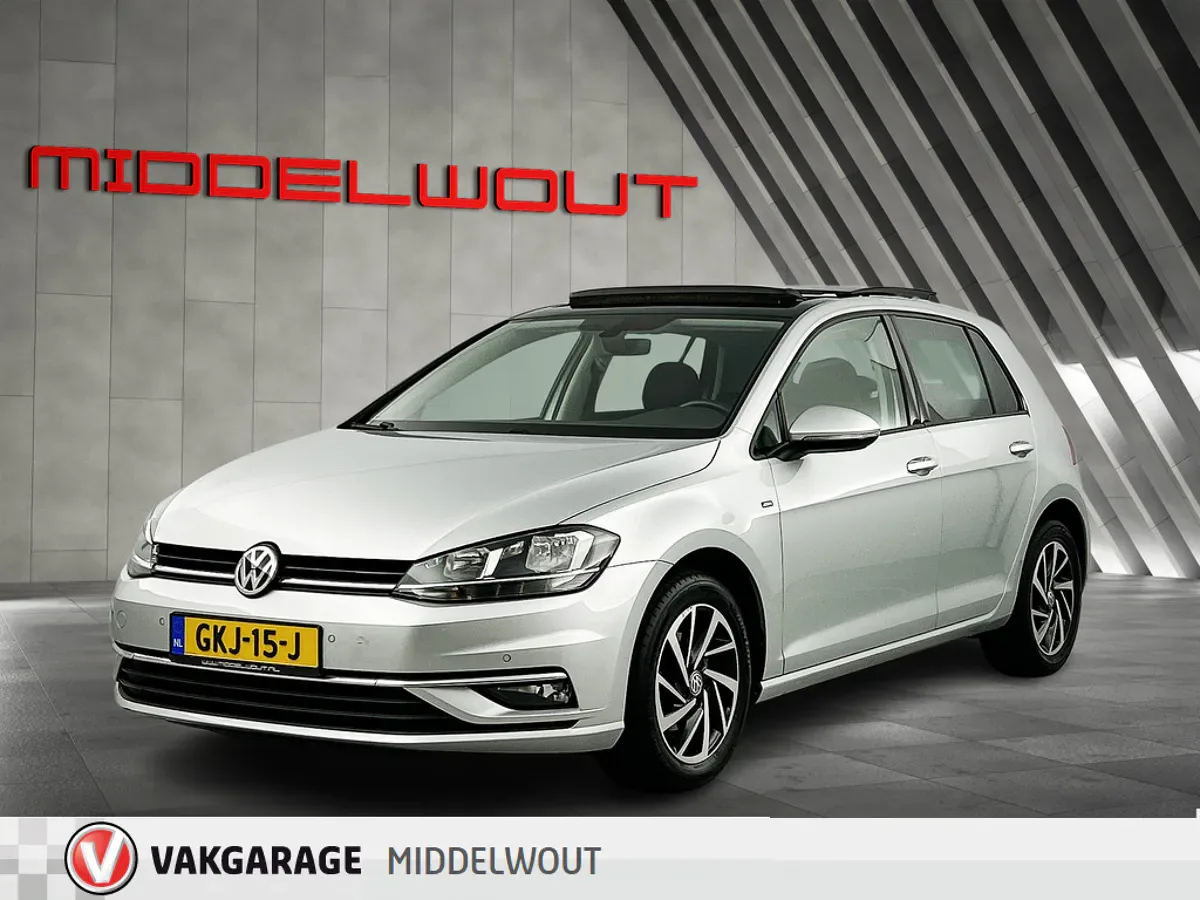 Volkswagen Golf (2019) — foto 1