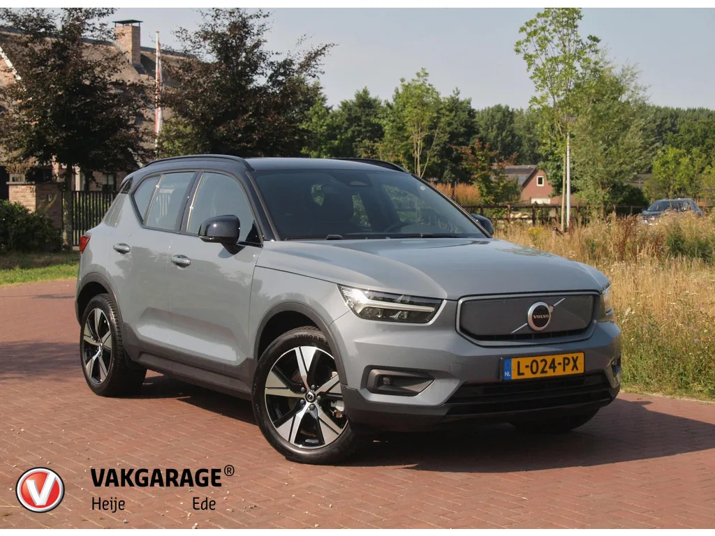 Volvo XC40 (2021) — foto 1