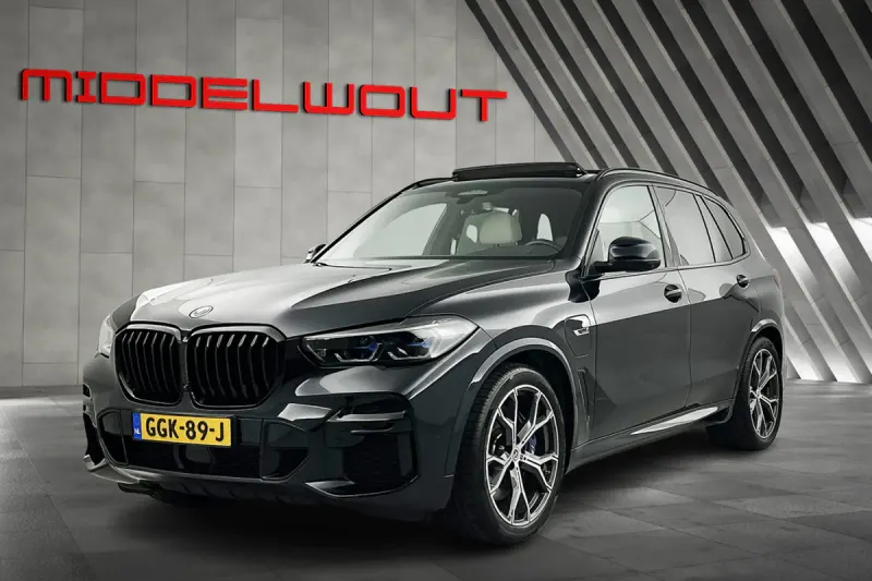 BMW X5 (2023)