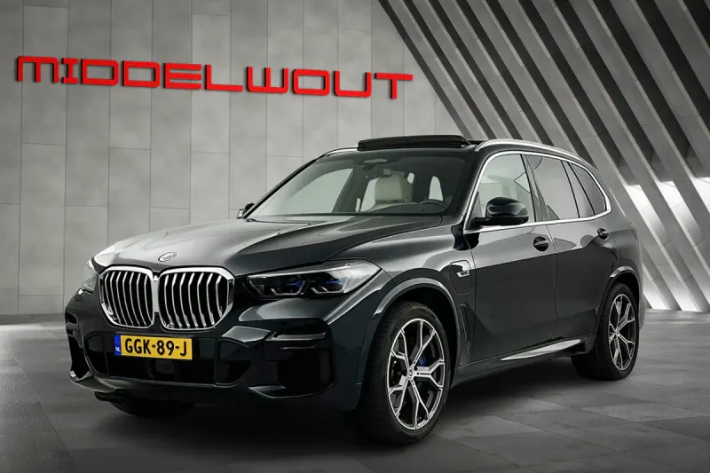 BMW X5 (2023)