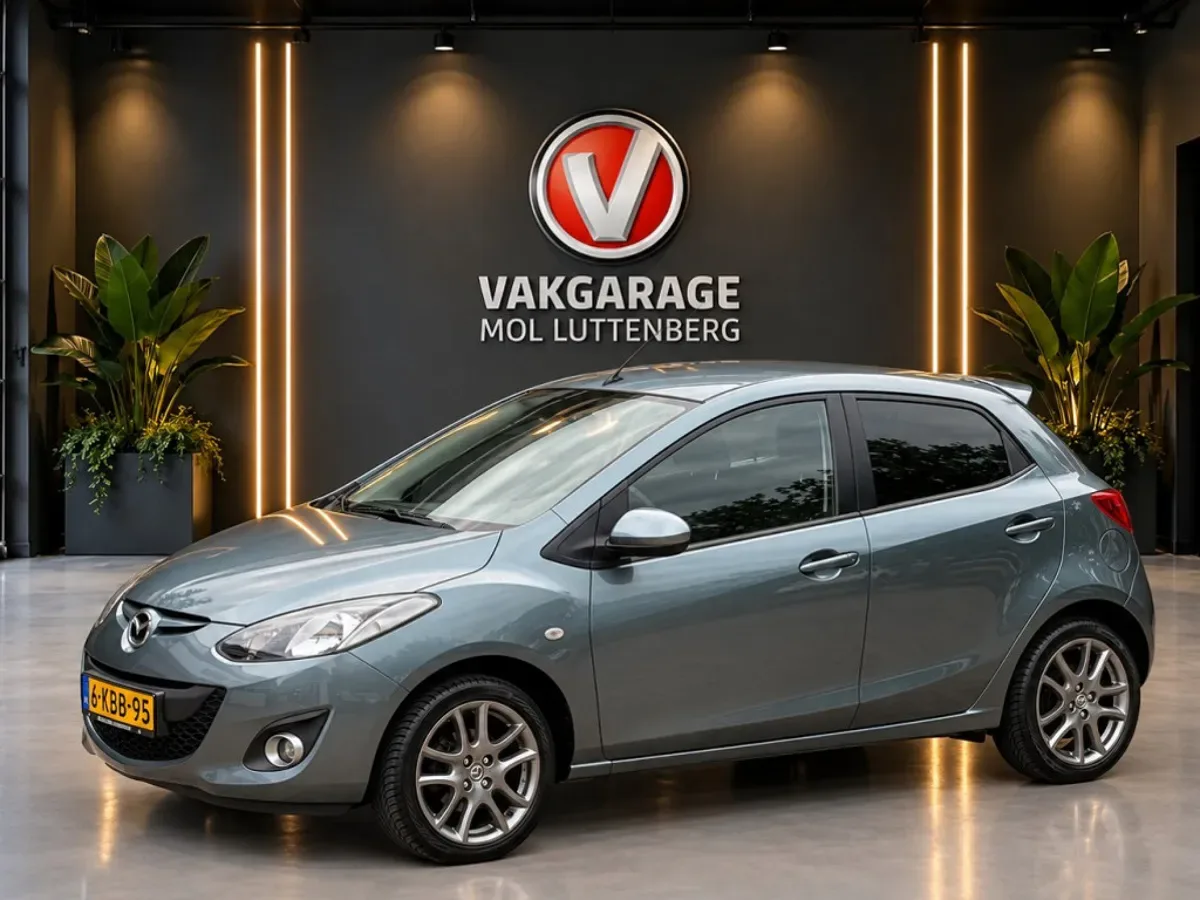Mazda 2 (2013) — foto 1