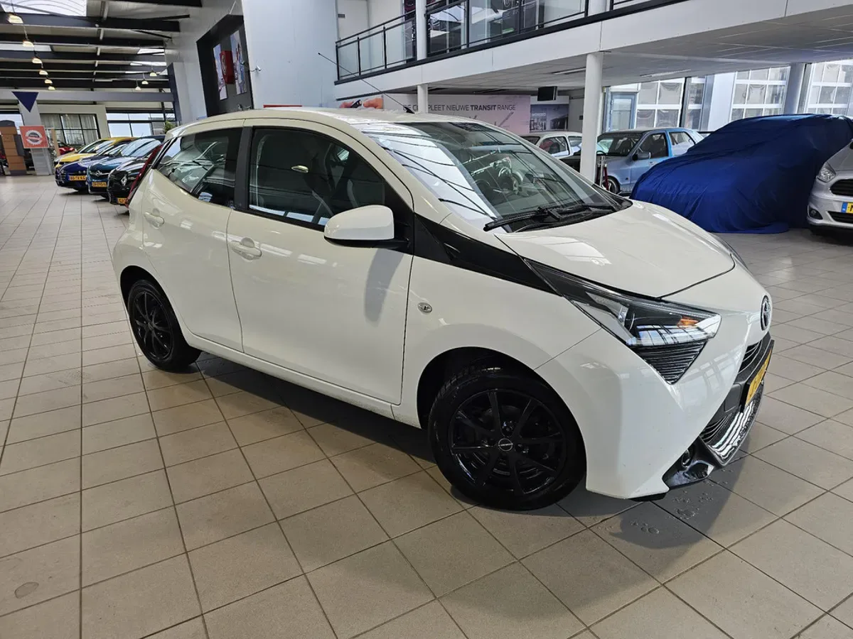 Toyota Aygo (2020) — foto 1
