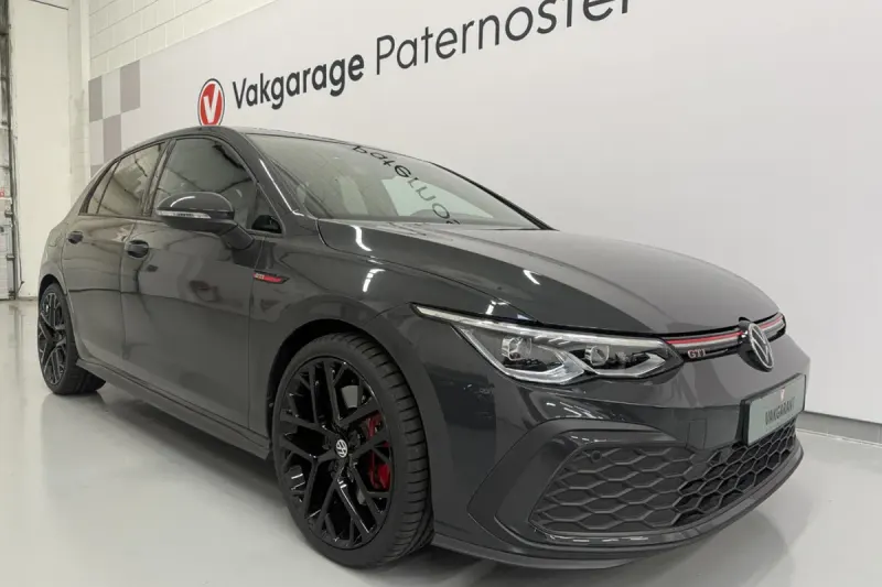 Volkswagen Golf (2024)