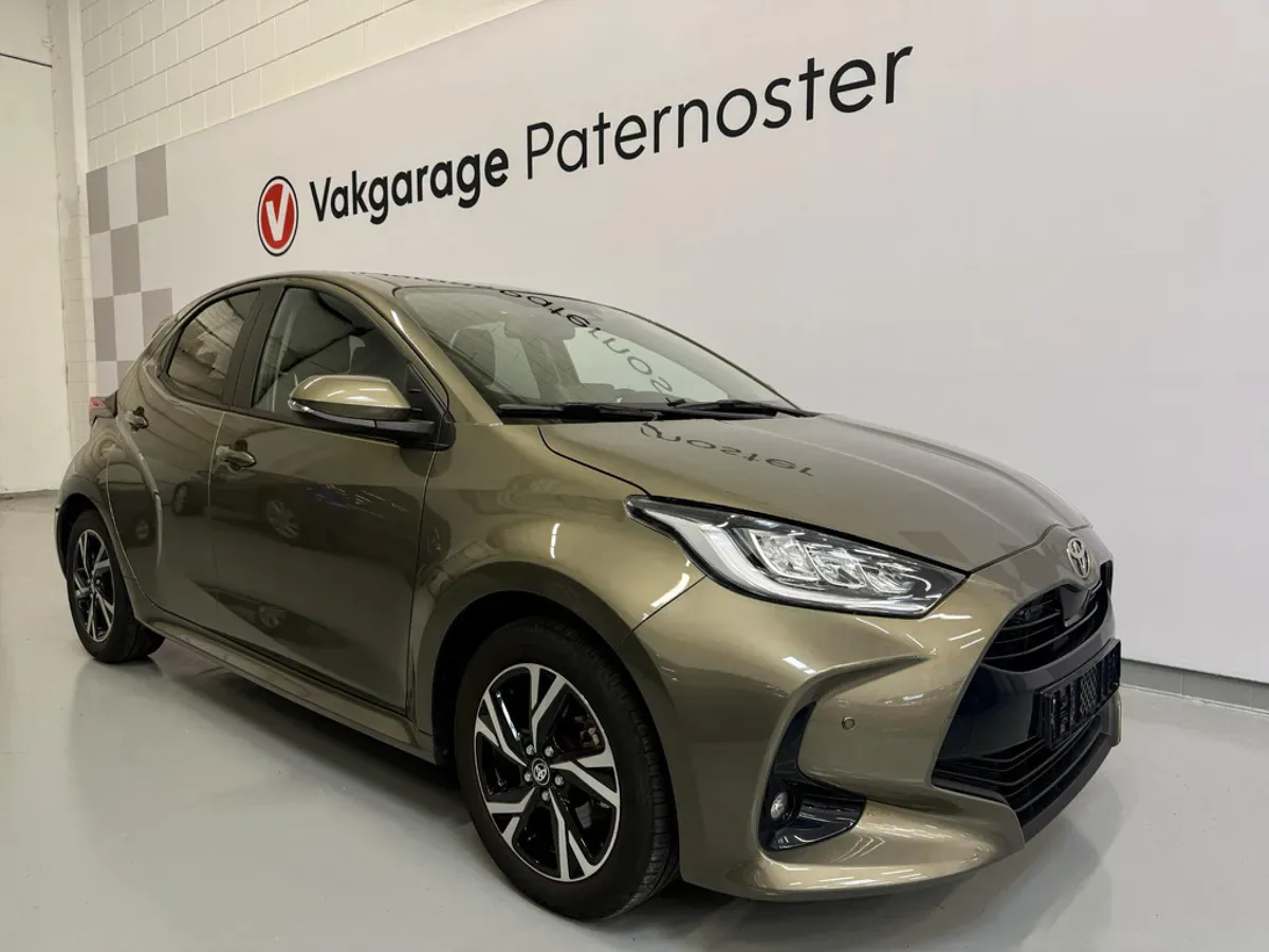 Toyota Yaris (2024) — foto 1