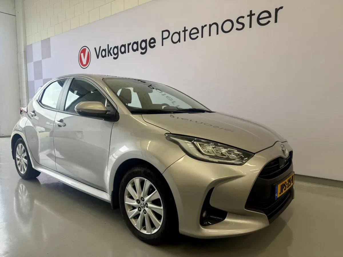 Toyota Yaris (2022) — foto 1