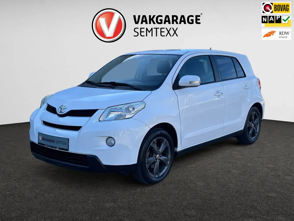 Toyota Urban Cruiser (2010) — foto 1