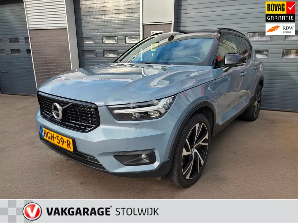 Volvo XC40 (2021) — foto 1