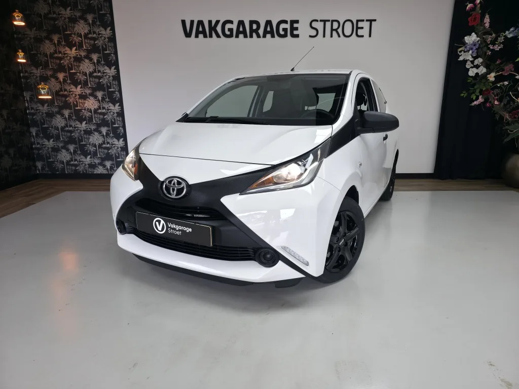 Toyota Aygo (2018) — foto 1