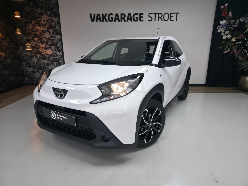 Toyota Aygo (2022) — foto 1